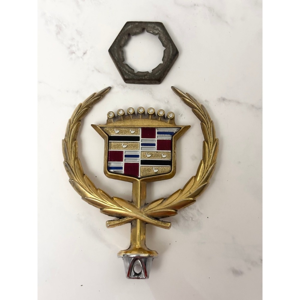 Vintage Cadillac Gold Wreath & Crest Emblem 1624421 - Fixed Trunk Header